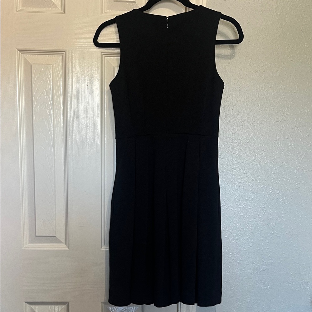 Jennifer Lopez Elegant Black Pleated Mini Dress - Picture 4 of 6